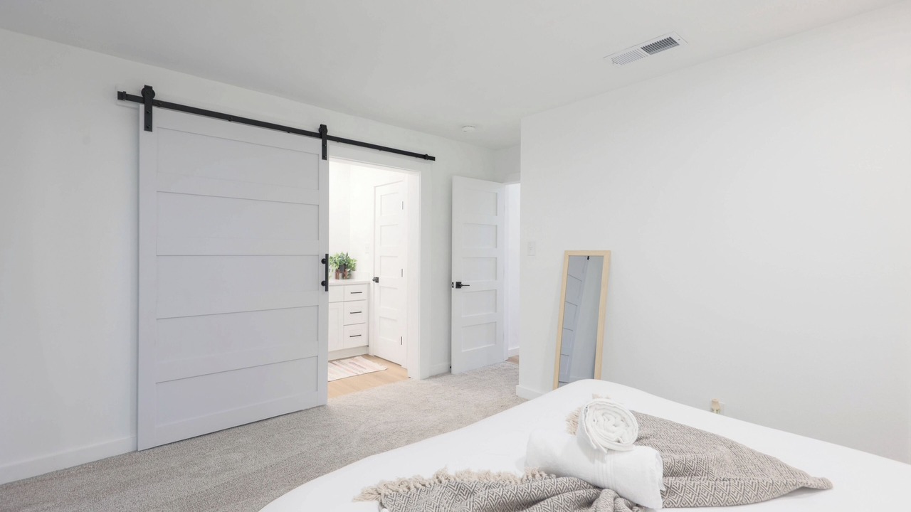 Photo of Bedroom in Pecan Springs Springdale