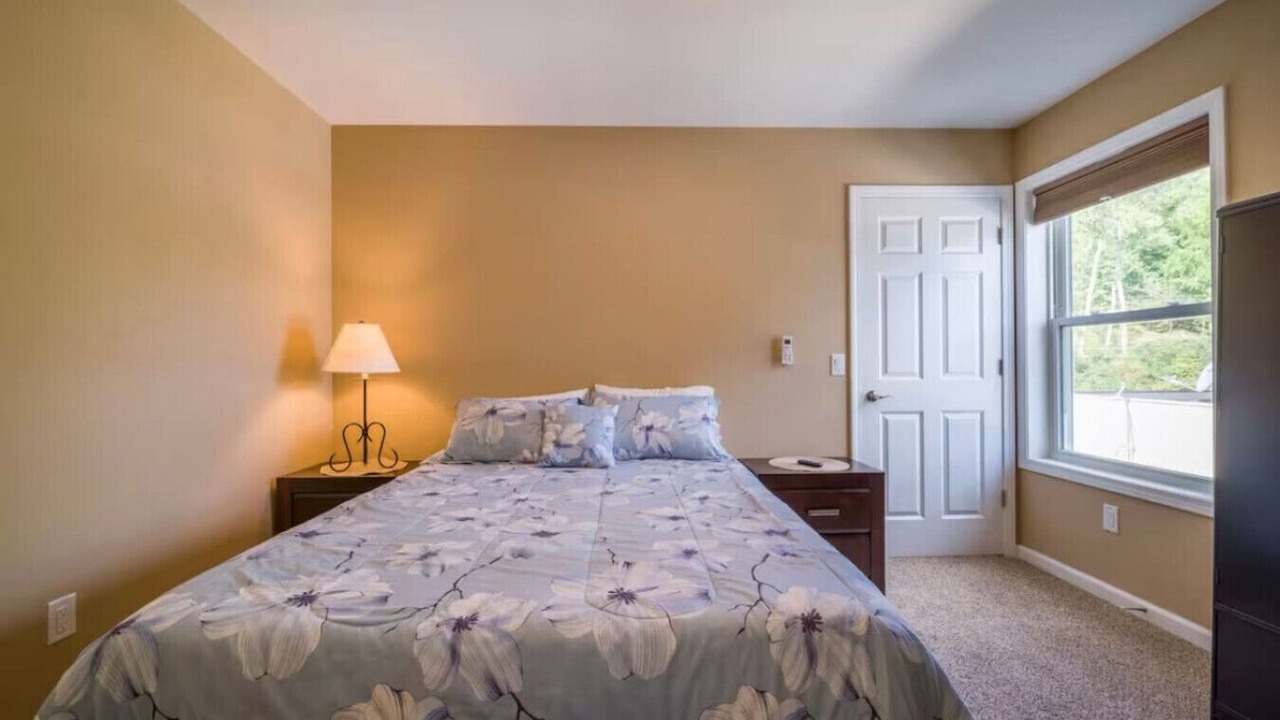 Photo of Bedroom in Conesus