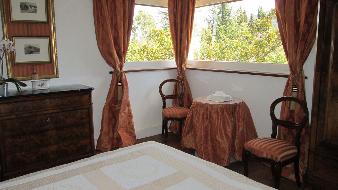 Photo of Bedroom in Floure