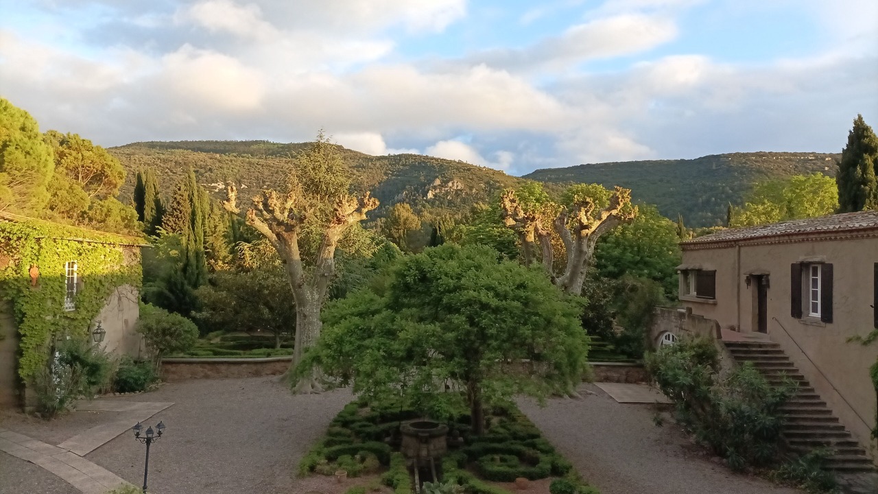 Photo of Outdoor in Floure
