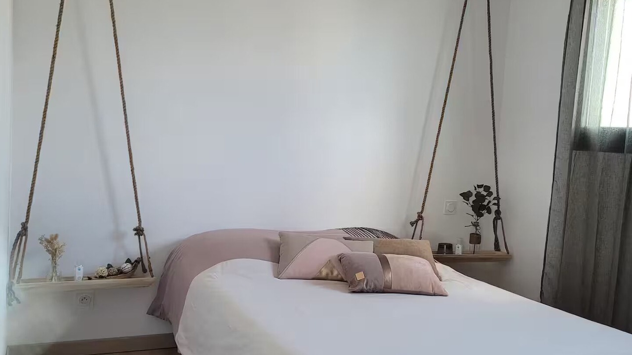 Photo of Bedroom in Saint-Feliu-d'Avall