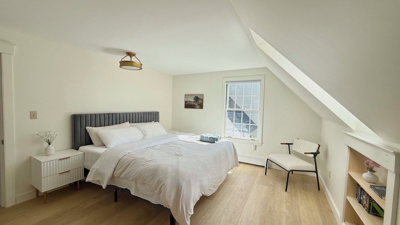 Photo of Bedroom in Mid-Coast and Islands