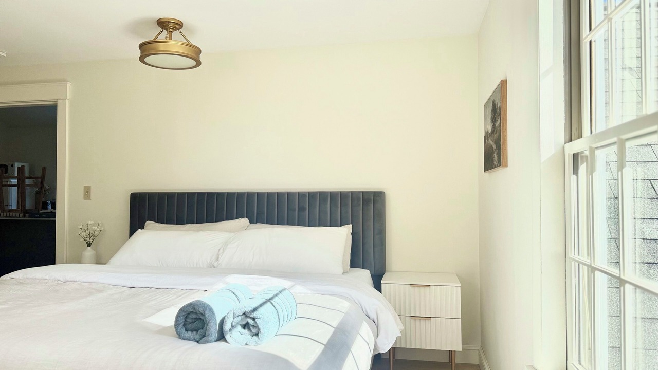 Photo of Bedroom in Mid-Coast and Islands