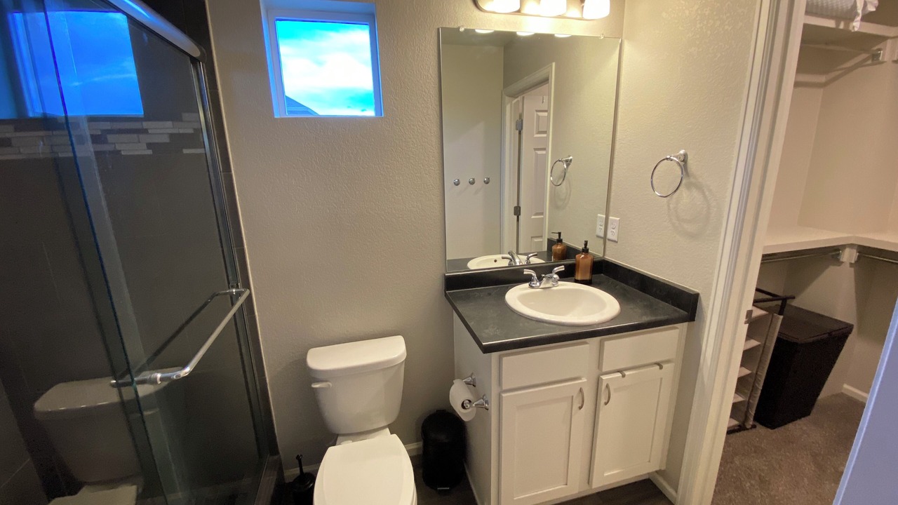 Photo of Bathroom in Dupont