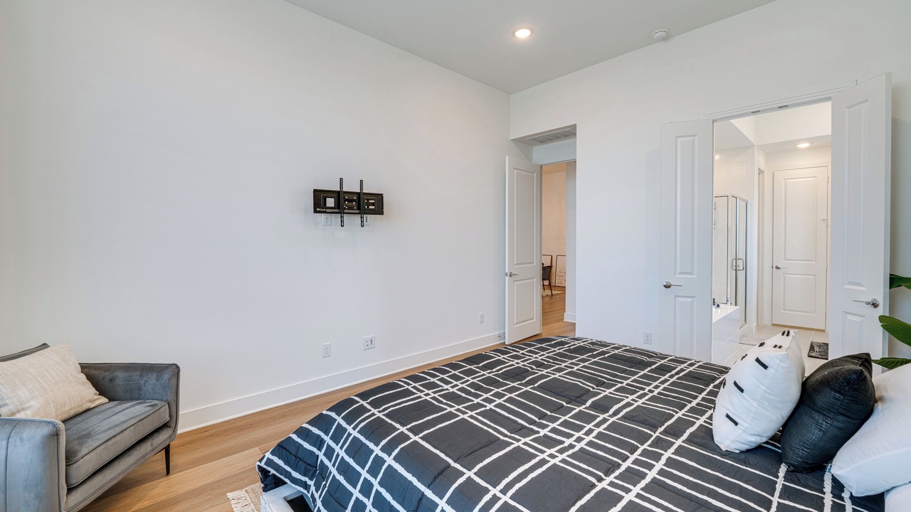 Photo of Bedroom in South Arlington