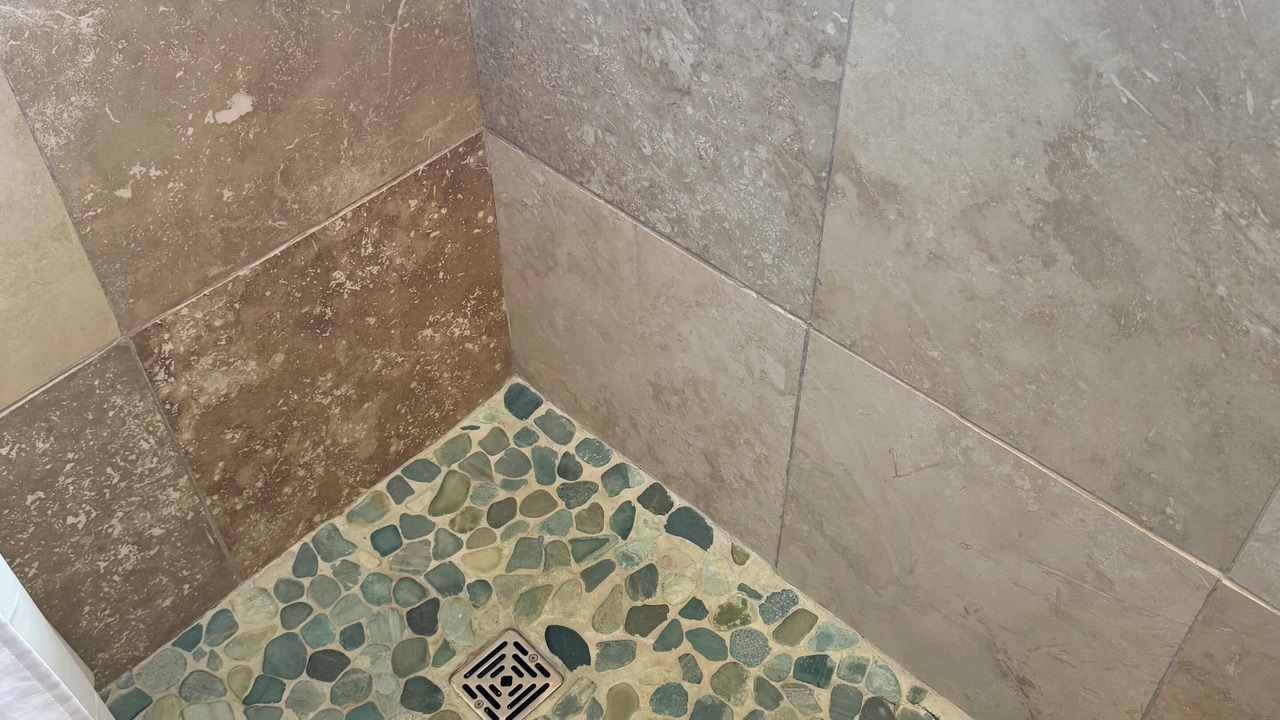 Photo of Bathroom in Diamond Head - Kapahulu - St. Louis