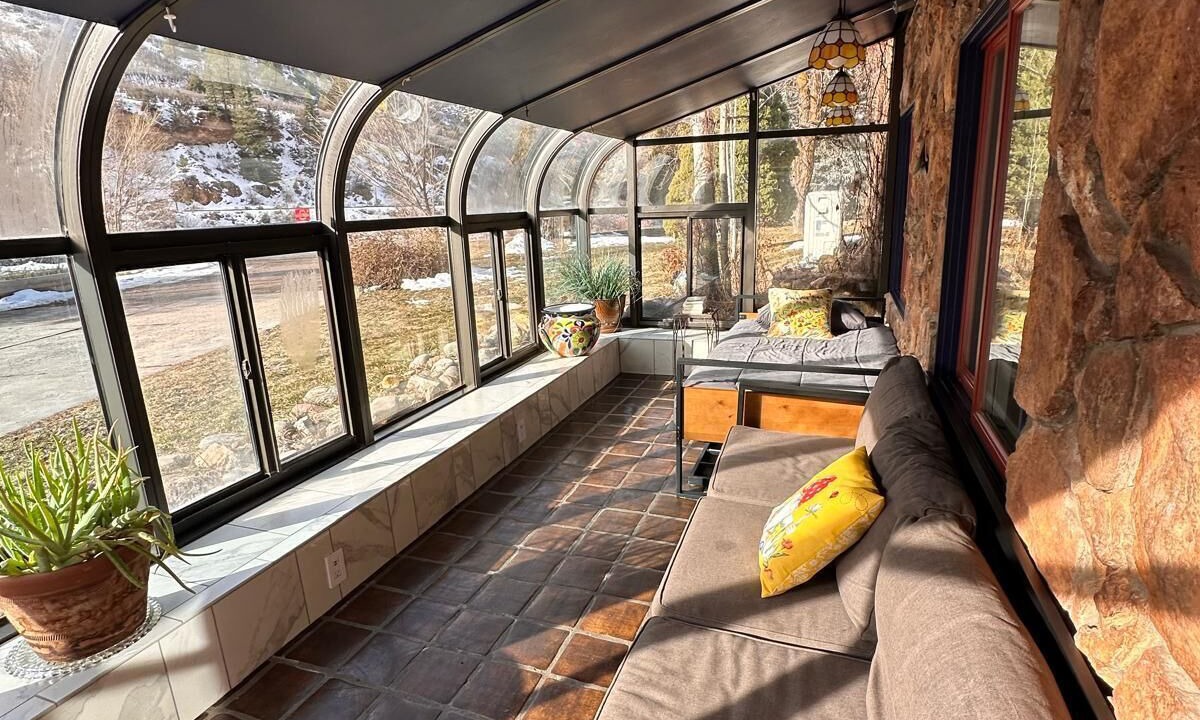 Photo of Livingroom in Glenwood Springs