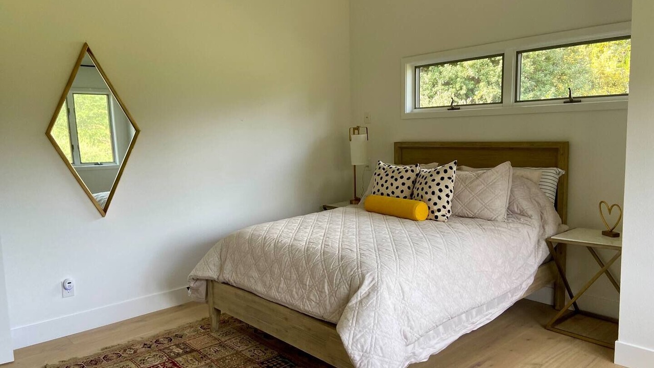 Photo of Bedroom in Glen Ellen
