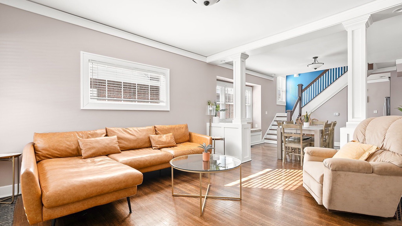 Photo of Livingroom in Meridian-Kessler
