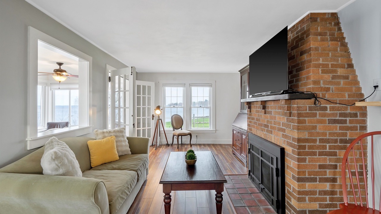 Photo of Livingroom in Cleveland