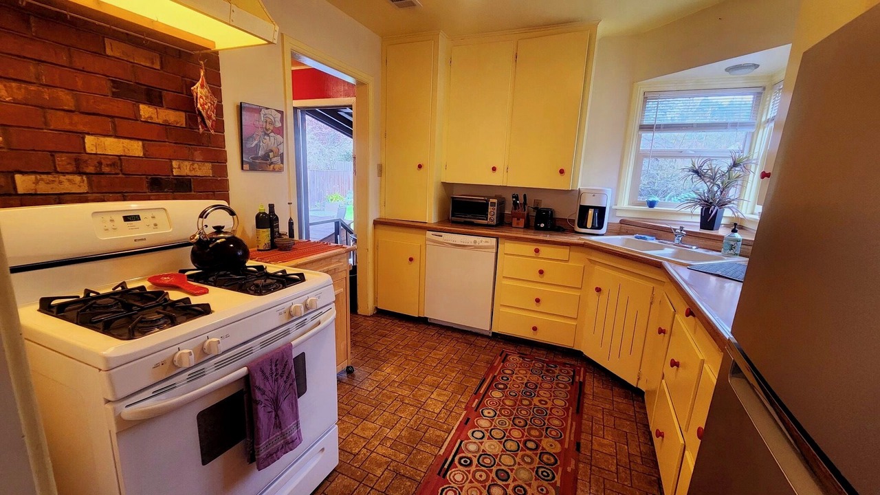 Photo of Kitchen in Jacoby Creek