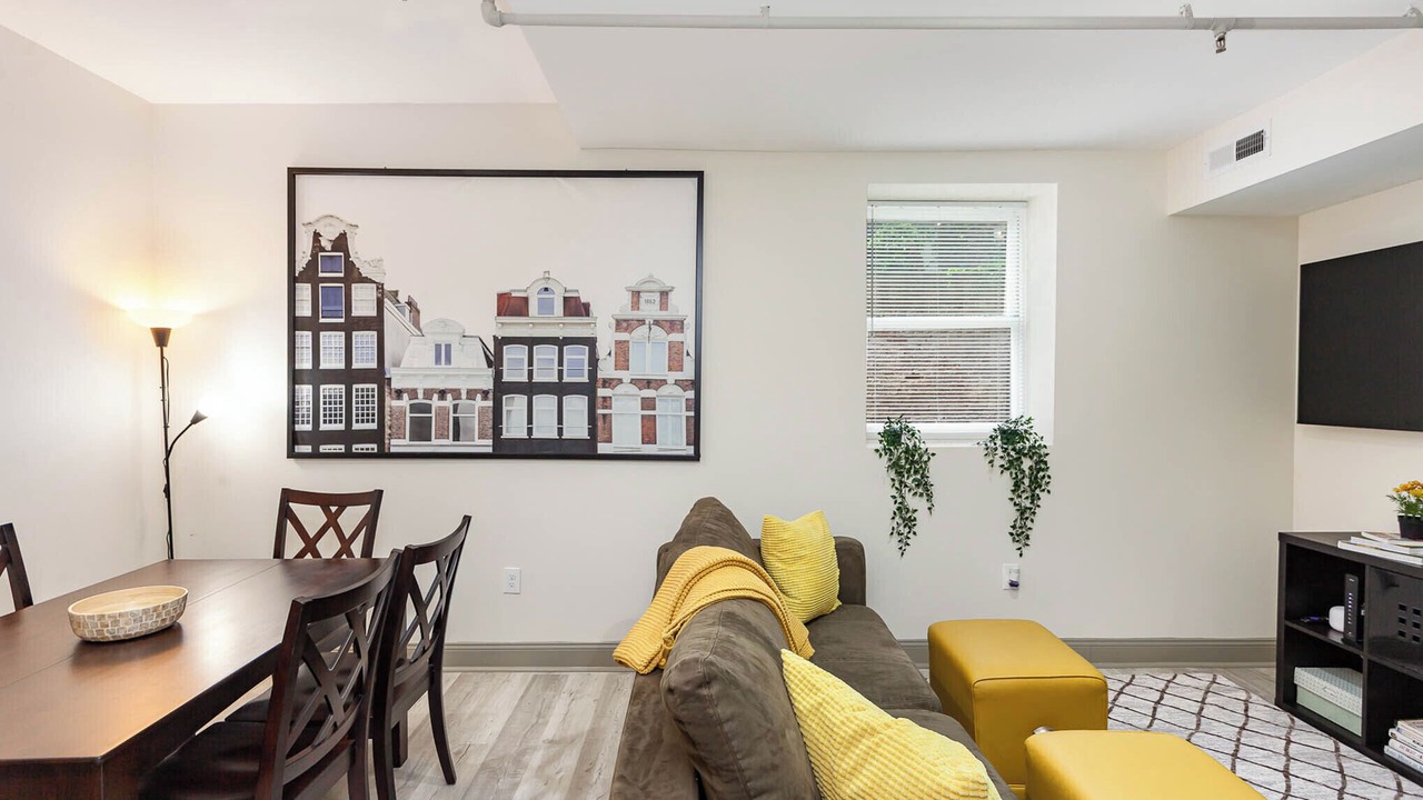 Photo of Livingroom in Fells Point