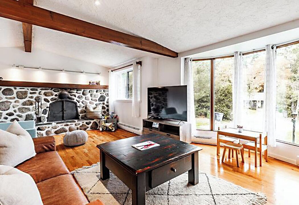 Photo of Livingroom in Lac-Brome