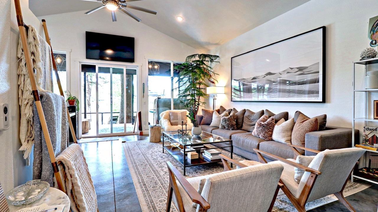 Photo of Livingroom in Fayetteville