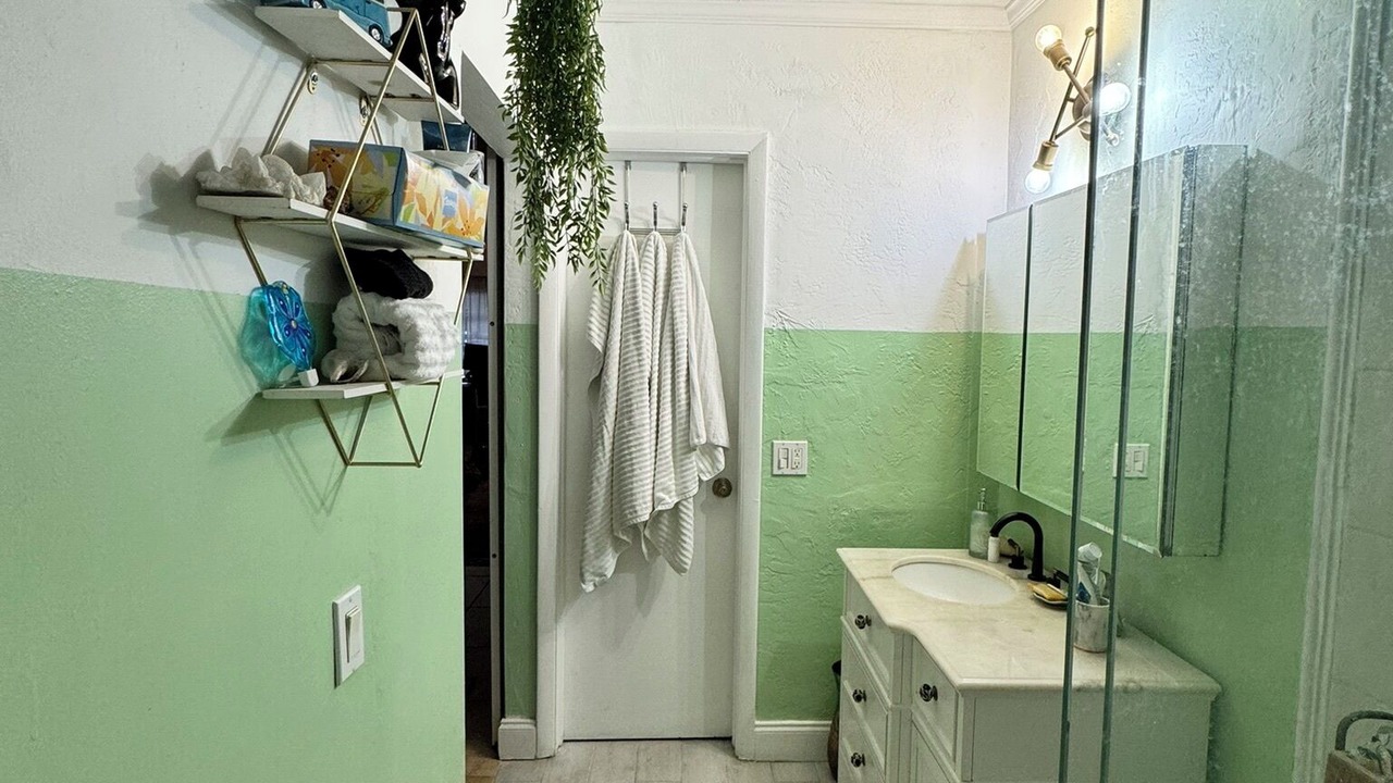 Photo of Bathroom in North Miami