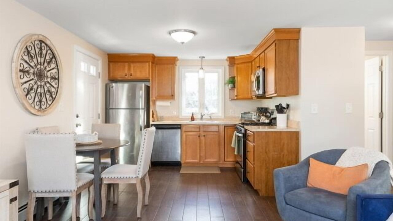 Photo of Bedroom in Salem