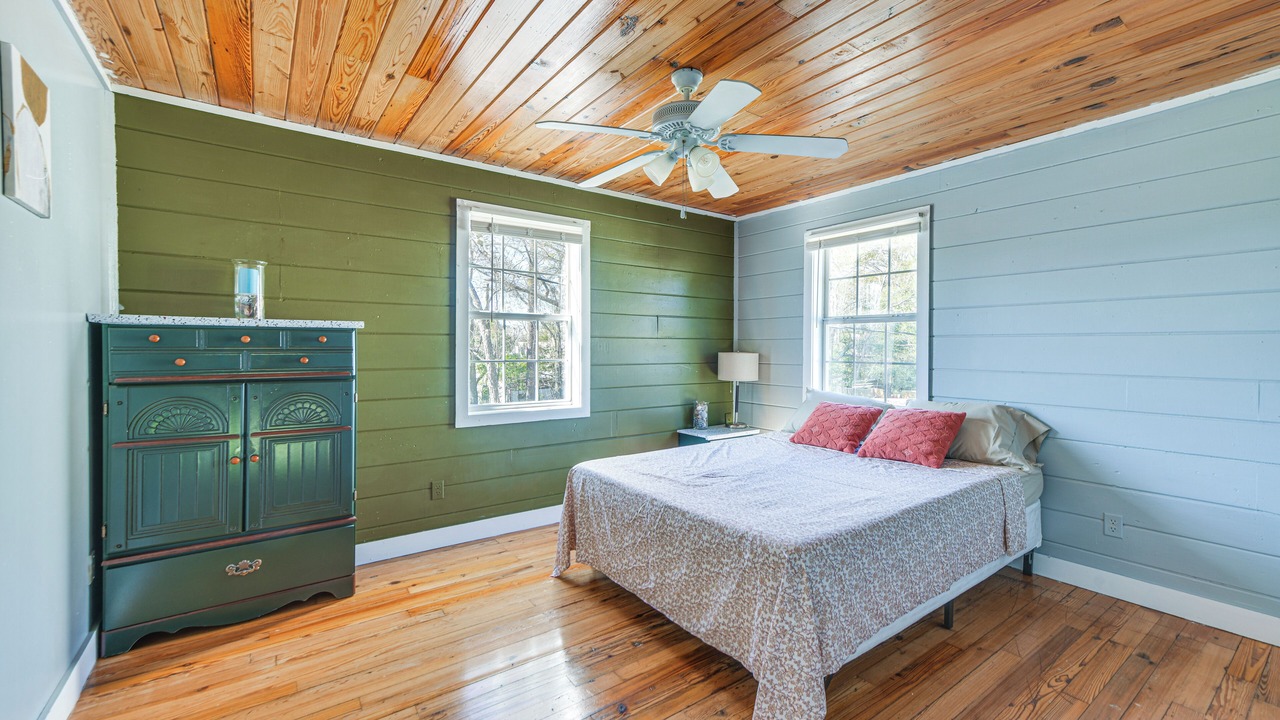 Photo of Others in Sylvester