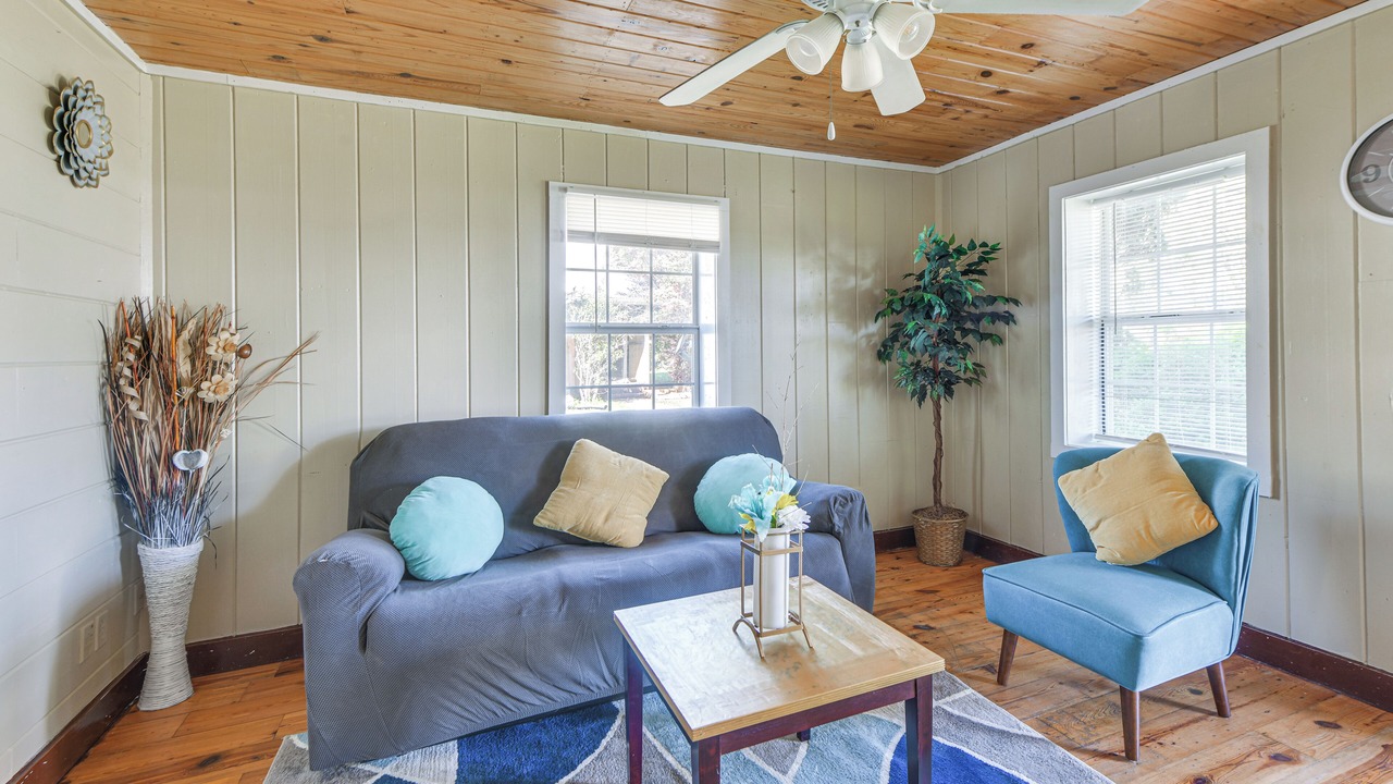 Photo of Others in Sylvester