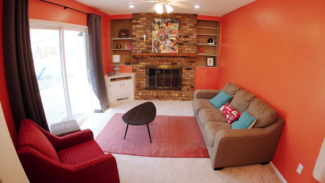 Photo of Livingroom in Iowa City