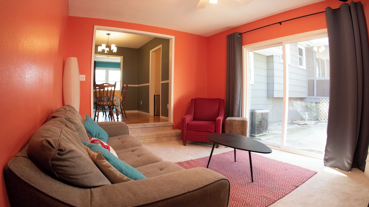 Photo of Livingroom in Iowa City