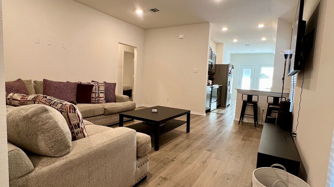 Photo of Livingroom in Lavon