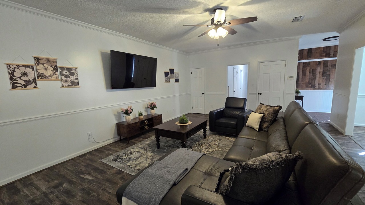 Photo of Livingroom in Montgomery