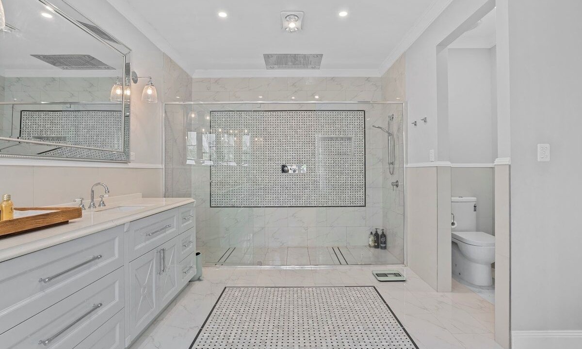 Photo of Bathroom in Carrara