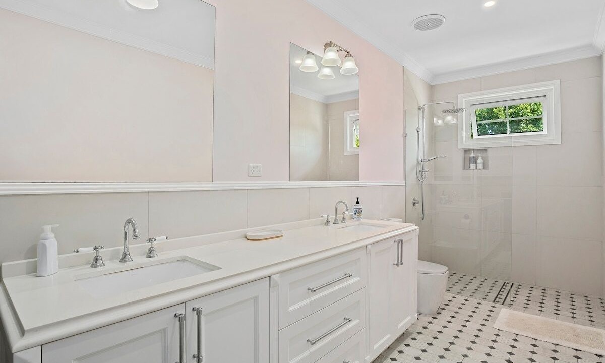 Photo of Bathroom in Carrara