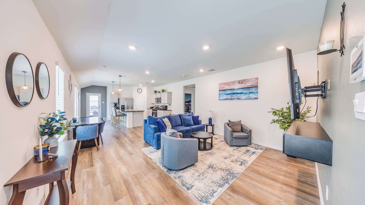 Photo of Livingroom in Spring