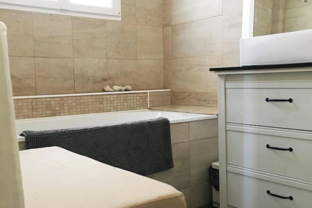 Photo of Bathroom in Vic-sur-Aisne