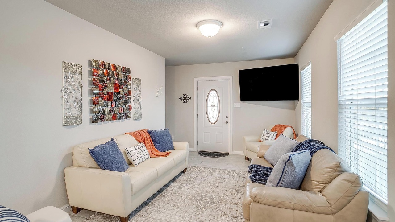 Photo of Livingroom in Chico