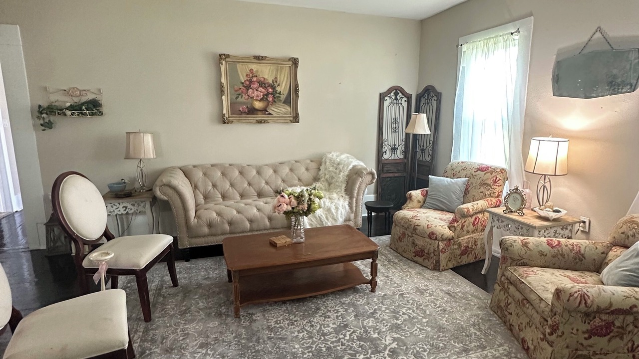 Photo of Livingroom in Bellville