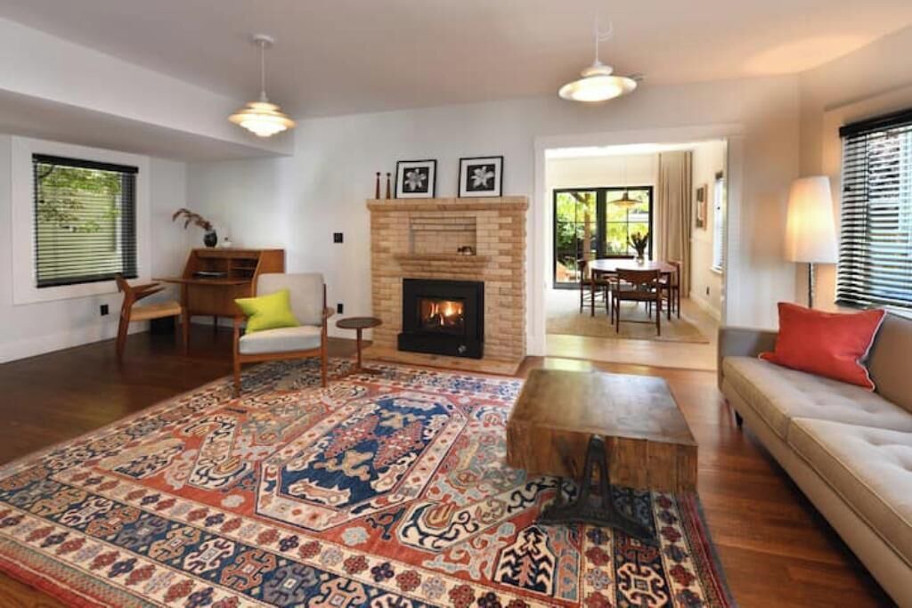 Photo of Livingroom in Central Berkeley