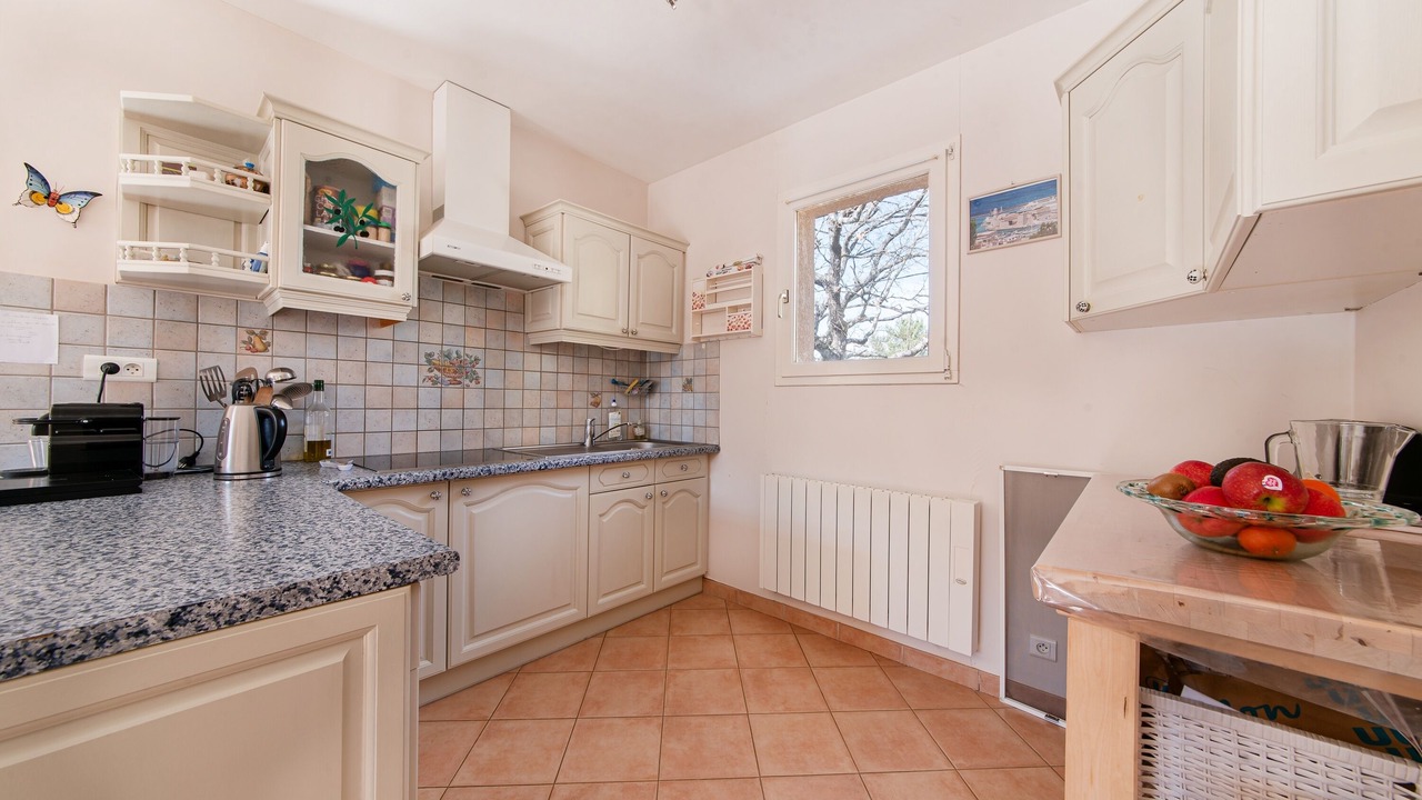Photo of Kitchen in Montmeyan
