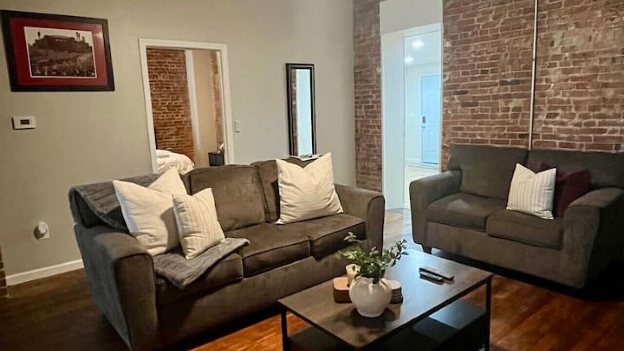 Photo of Livingroom in St. Charles