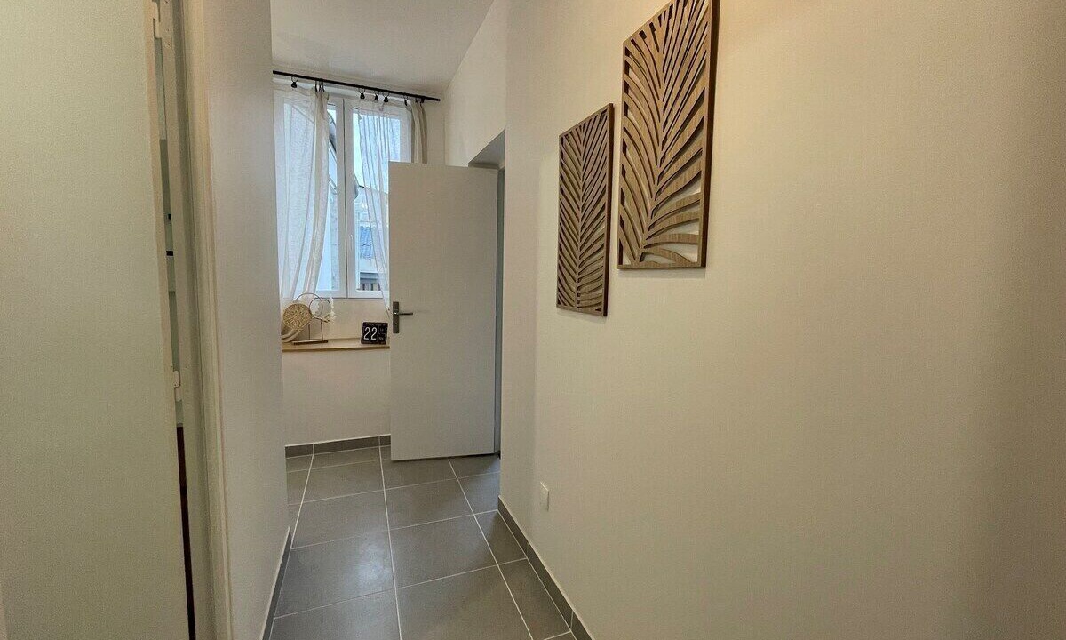 Photo of Others in Sens