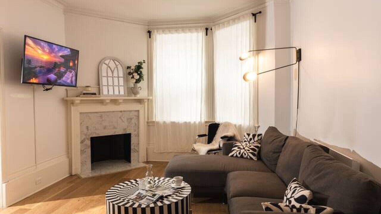 Photo of Livingroom in Shaughnessy Village