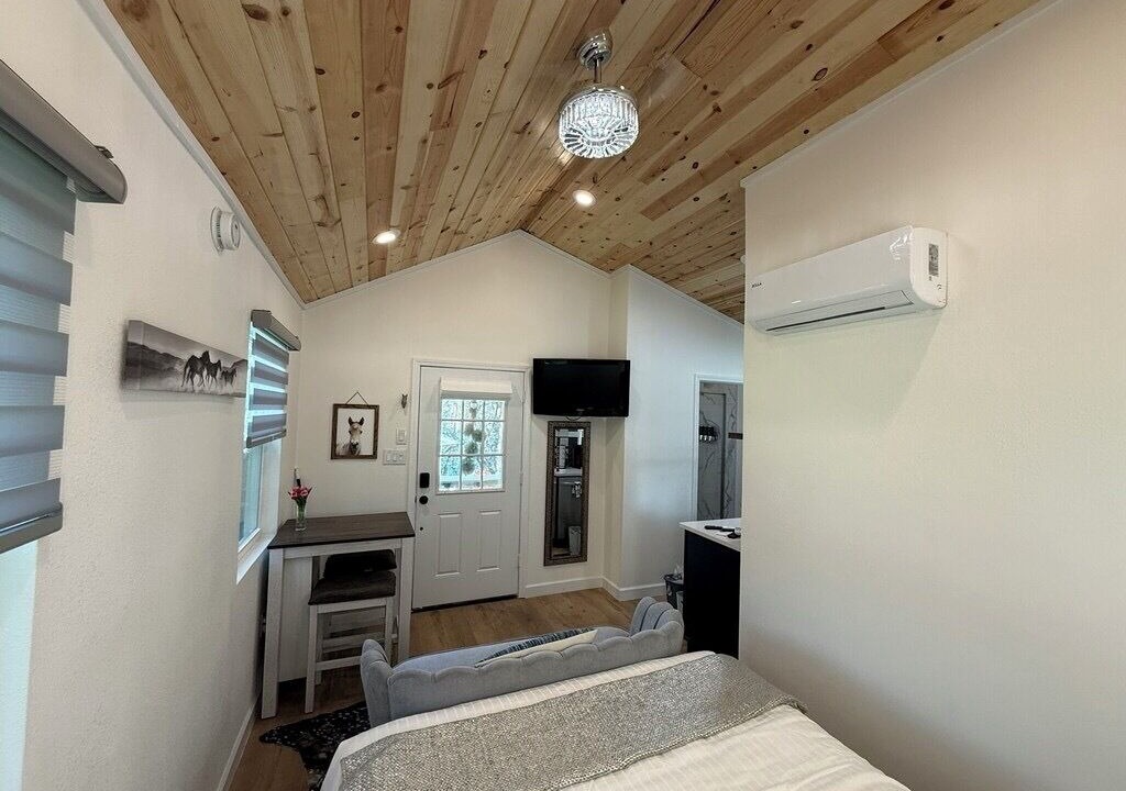 Photo of Bedroom in Eustis