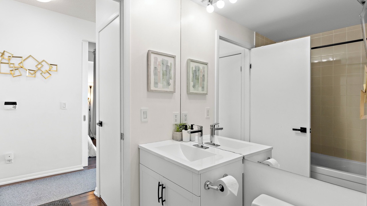 Photo of Bathroom in Fort York