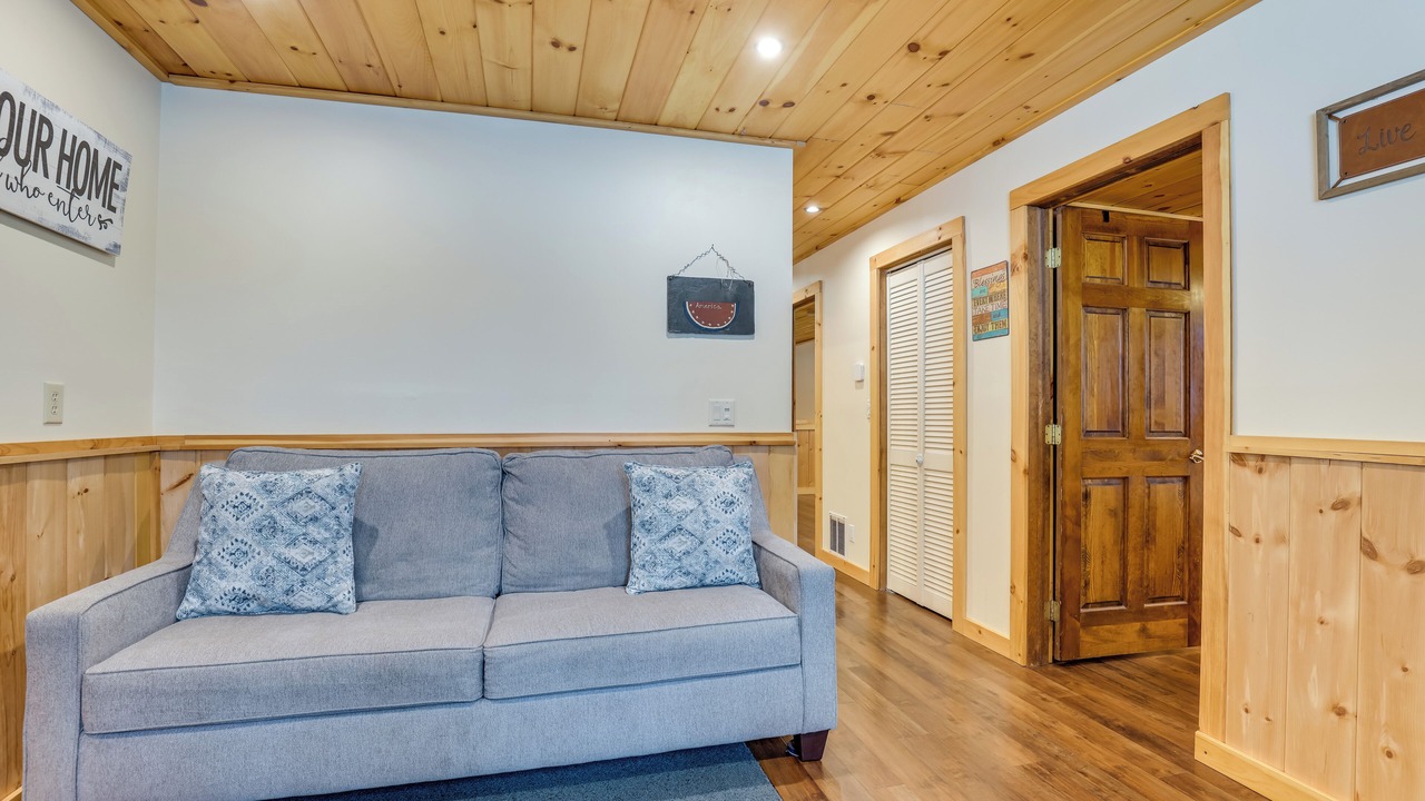 Photo of Livingroom in Canandaigua
