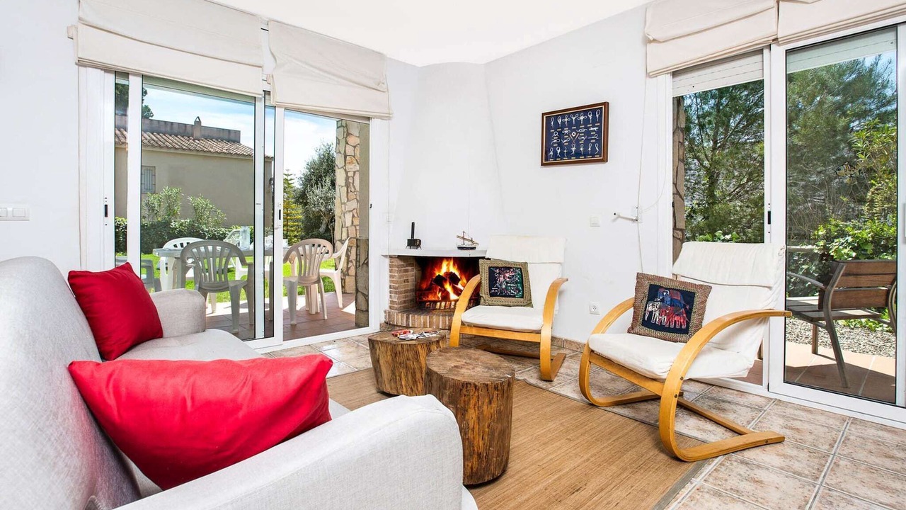 Photo of Livingroom in Tamariu