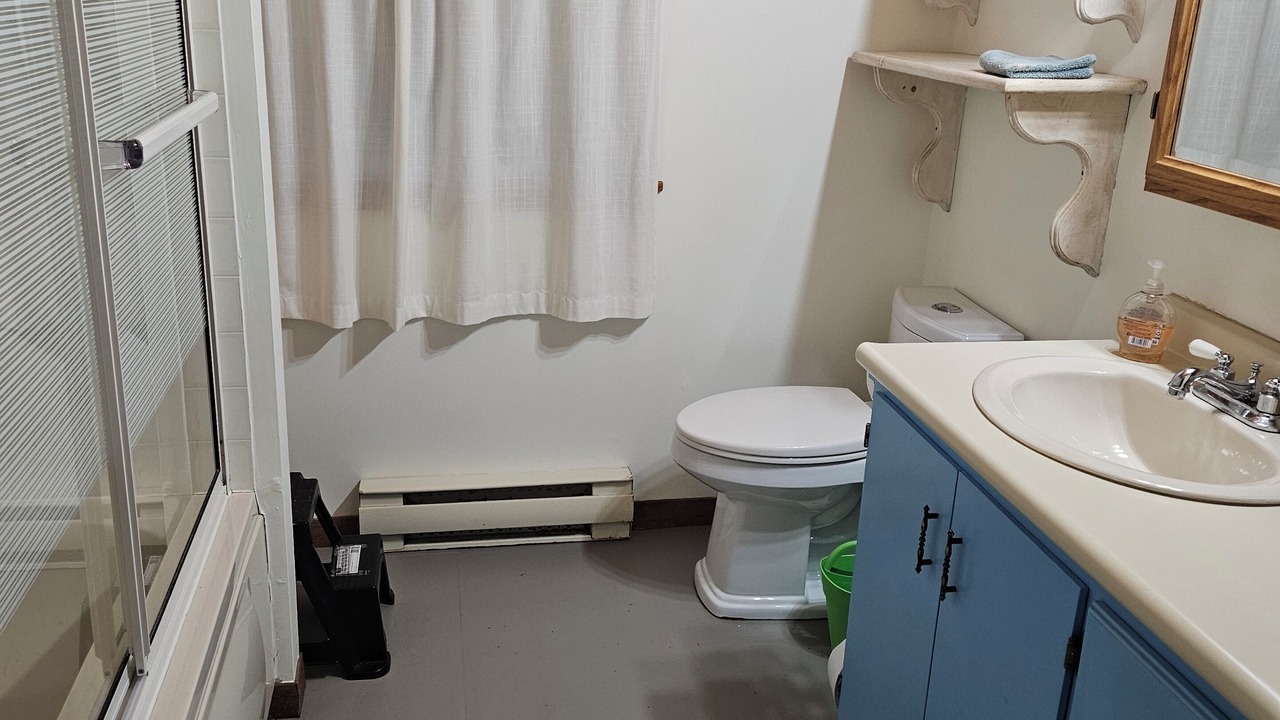 Photo of Bathroom in Heckmans Island