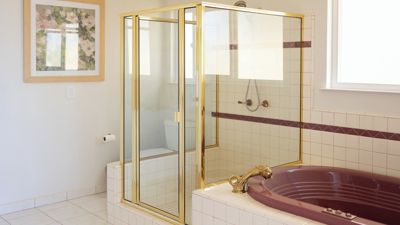 Photo of Bathroom in Shell Beach