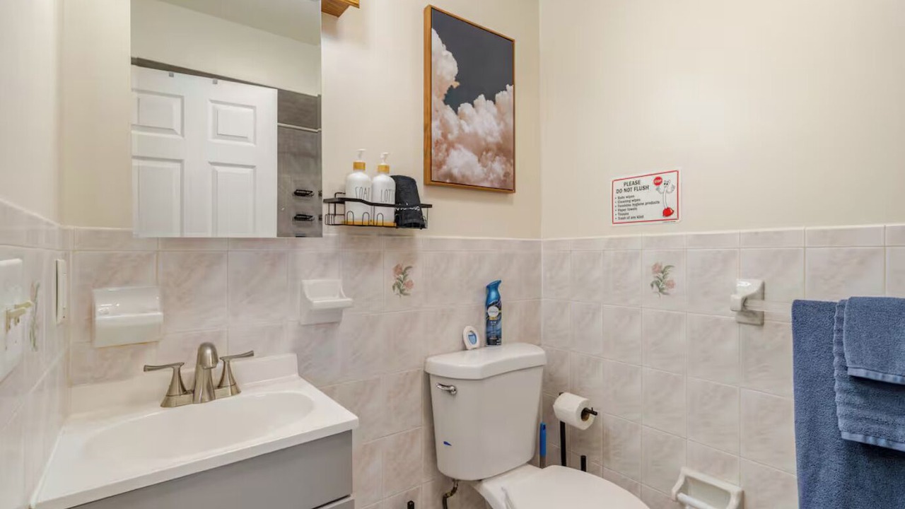 Photo of Bathroom in Elizabeth