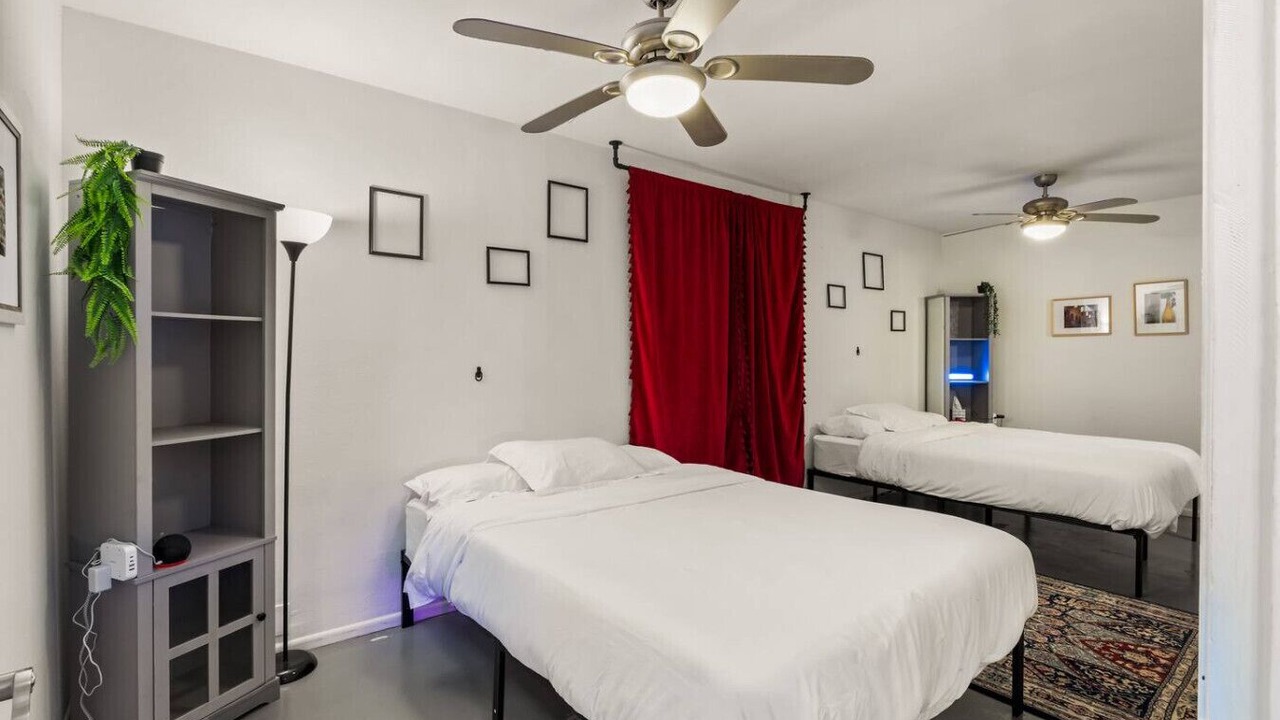 Photo of Bedroom in Western Division