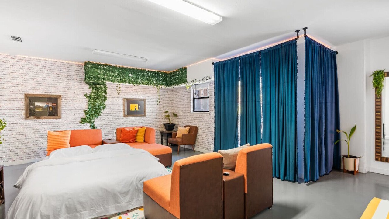 Photo of Bedroom in Western Division