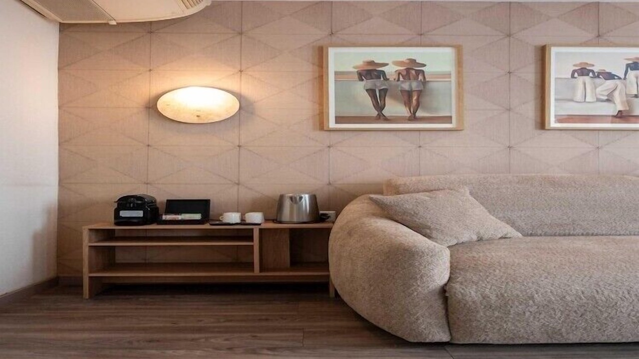 Photo of Livingroom in Paquis Navigation