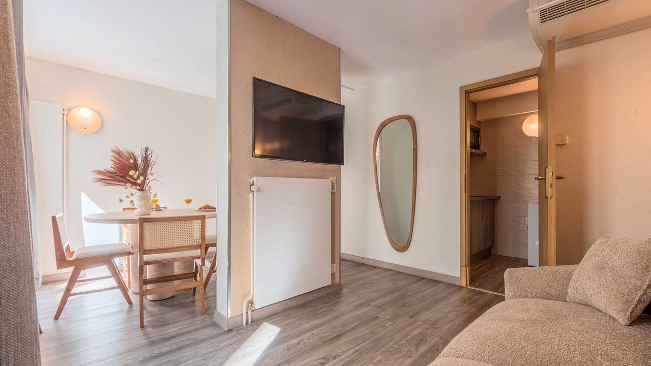 Photo of Livingroom in Paquis Navigation