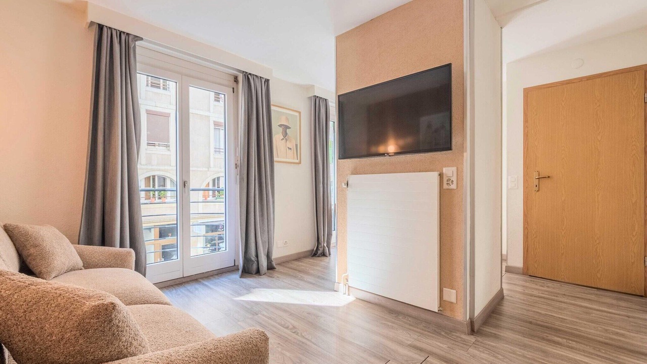 Photo of Livingroom in Paquis Navigation