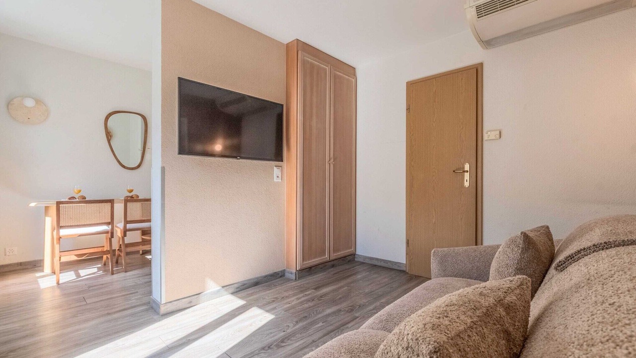 Photo of Livingroom in Paquis Navigation